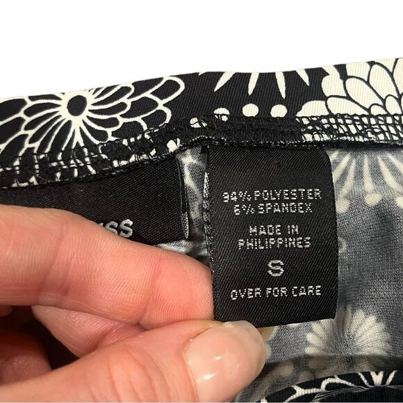 Express 90s Y2K A Line Mini Skirt Stretchy Small Black Floral Fairygrunge Goth - Picture 5 of 5